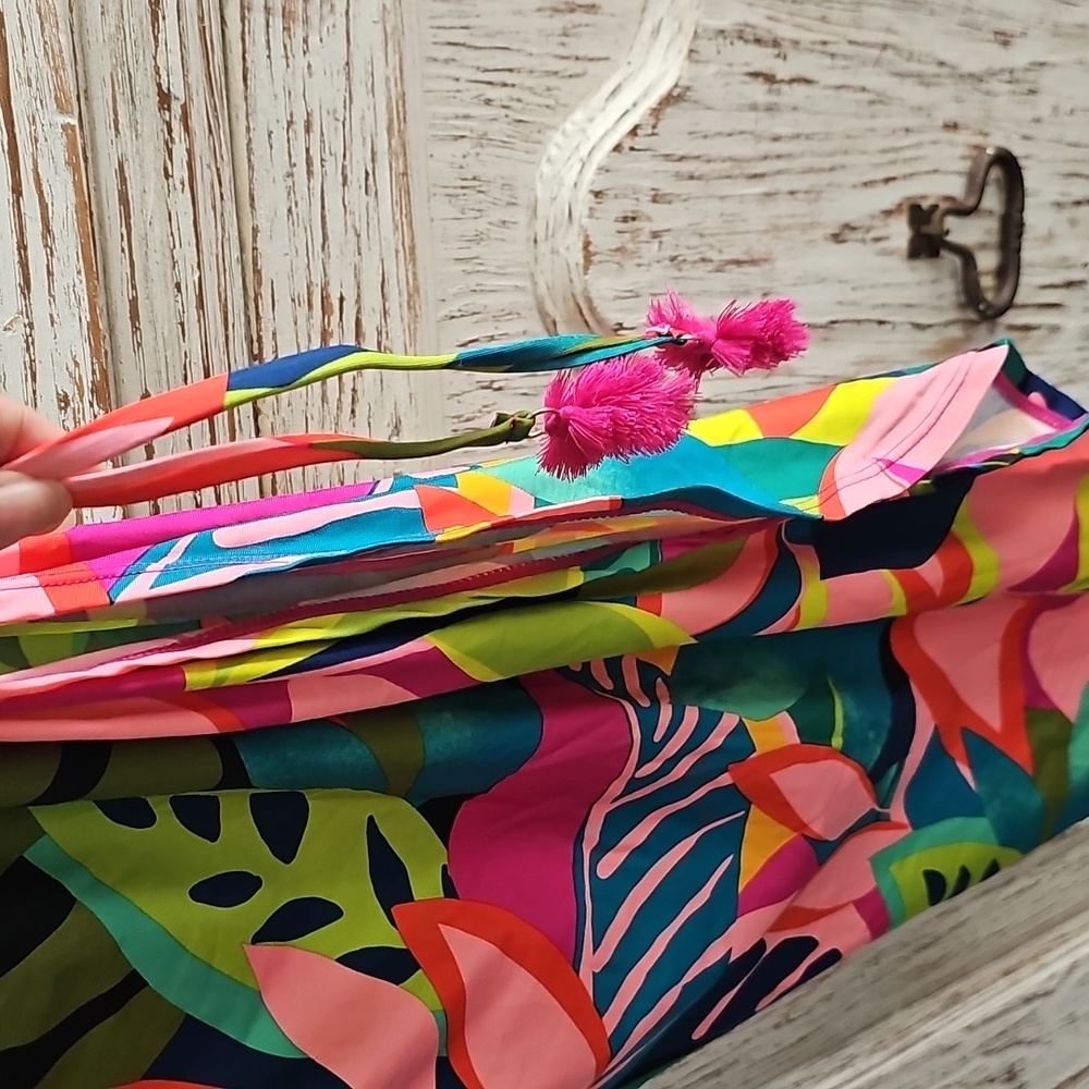NWT Trina Turk One-Shoulder Leaf Print Dress in Pink, Green, Blue - SIZE SMALL - Picture 3 of 4